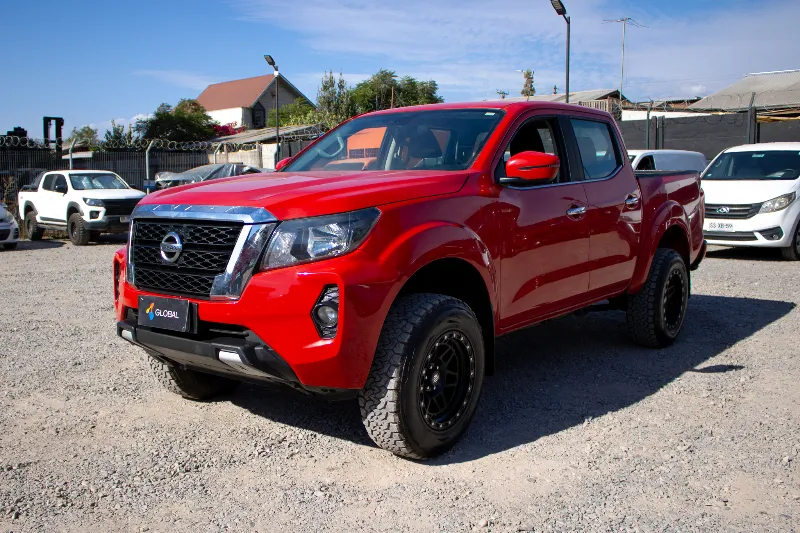 Nissan Navara 4x4 AT 2021 miniatura 1