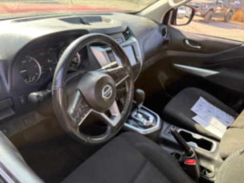 Nissan Navara 4x4 AT 2021 miniatura 3