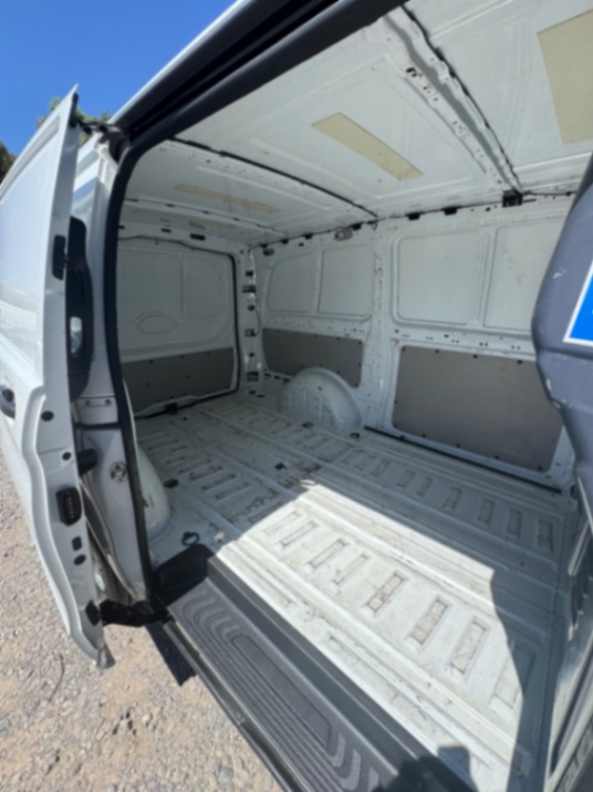 Mercedes Benz Vito 111 2022 miniatura 3