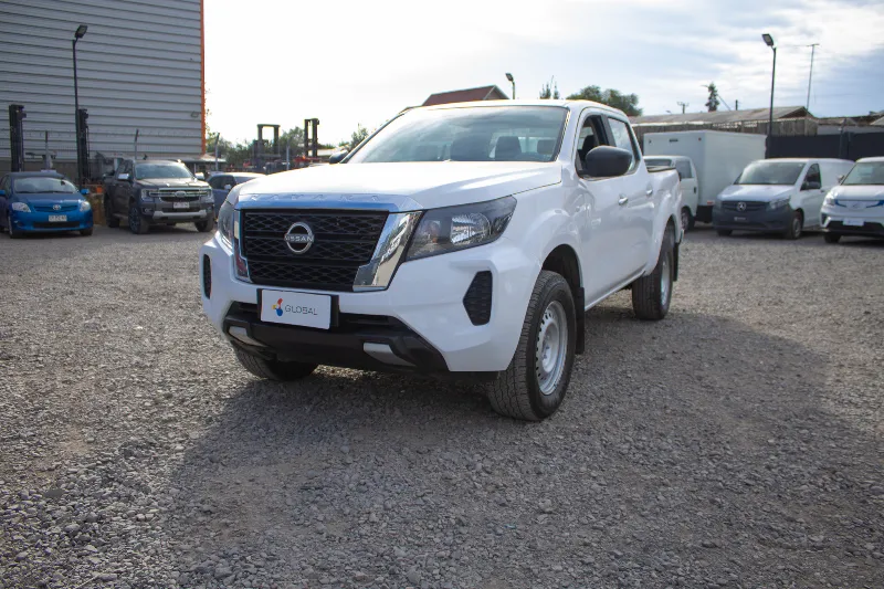 Nissan Navara SE 4x2 2023 miniatura 1