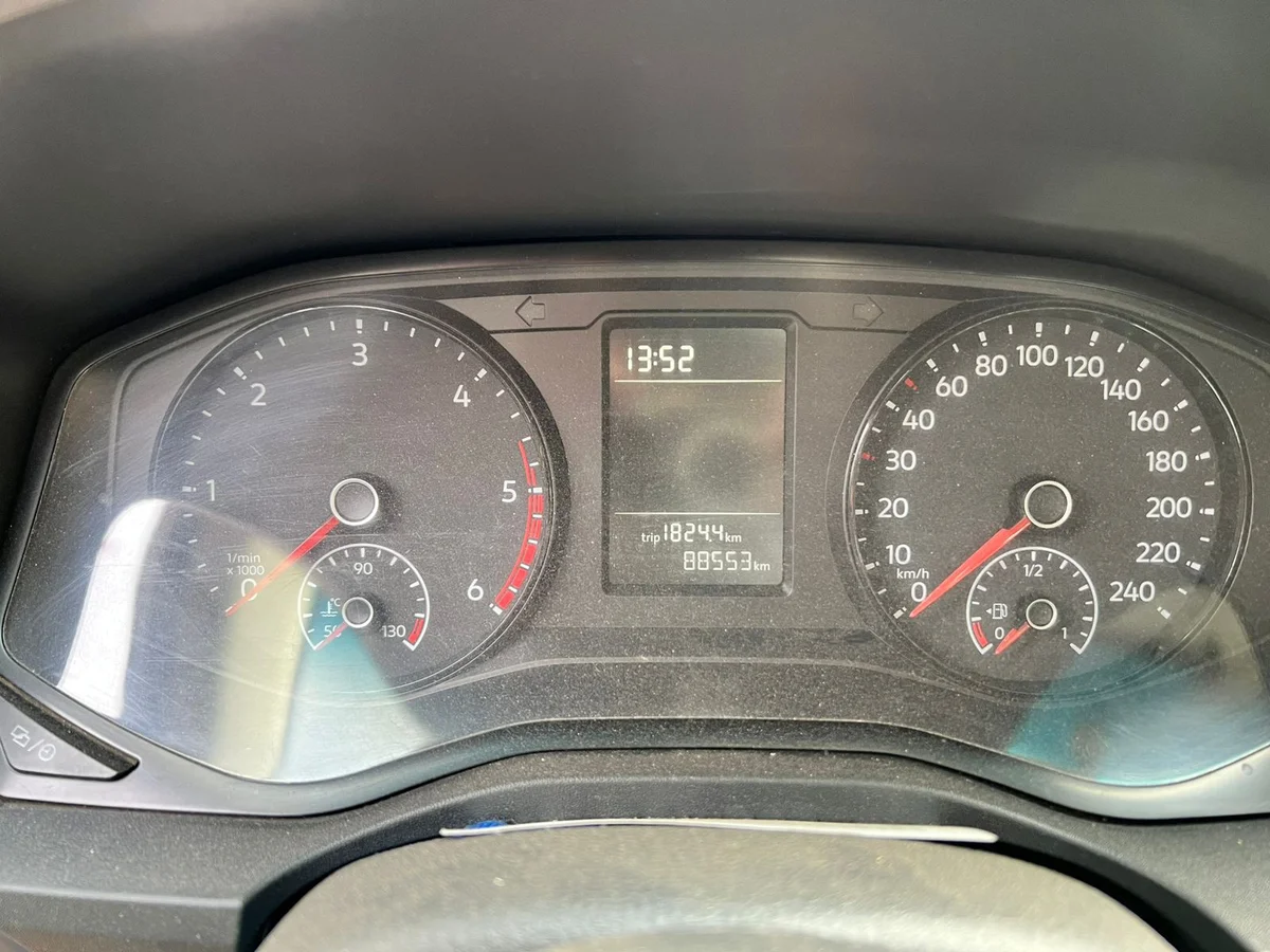 2020 VOLKSWAGEN AMAROK TRENDLINE 2.0 4x2 - Miniatura 11