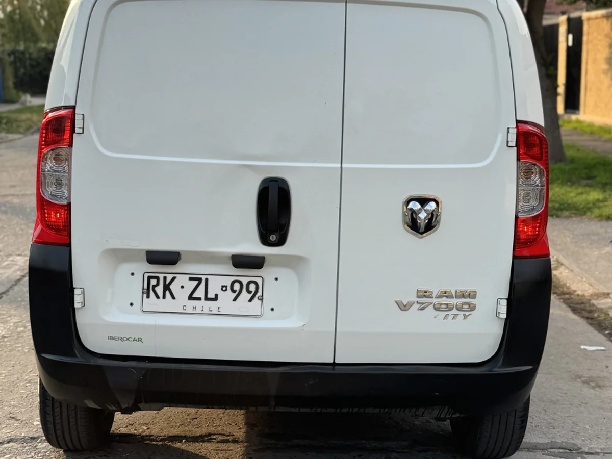 2022 RAM VAN 700 CITY 1.4 - Miniatura 3