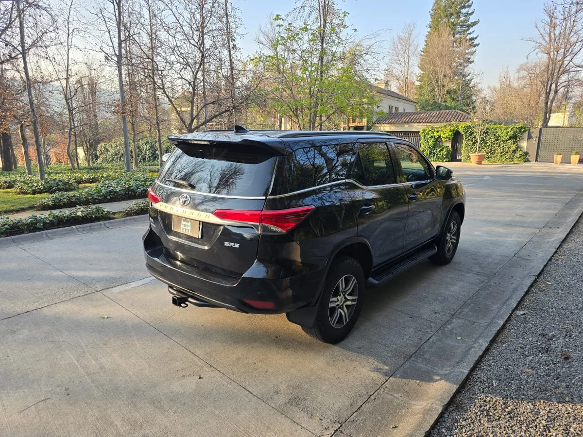 2022 TOYOTA FORTUNER 2.7 4x2 - Miniatura 5