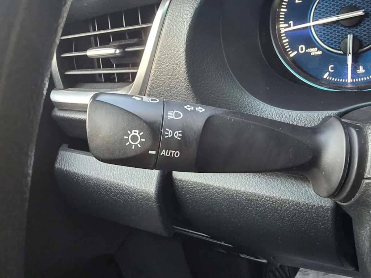 2022 TOYOTA FORTUNER 2.7 4x2 - Miniatura 12