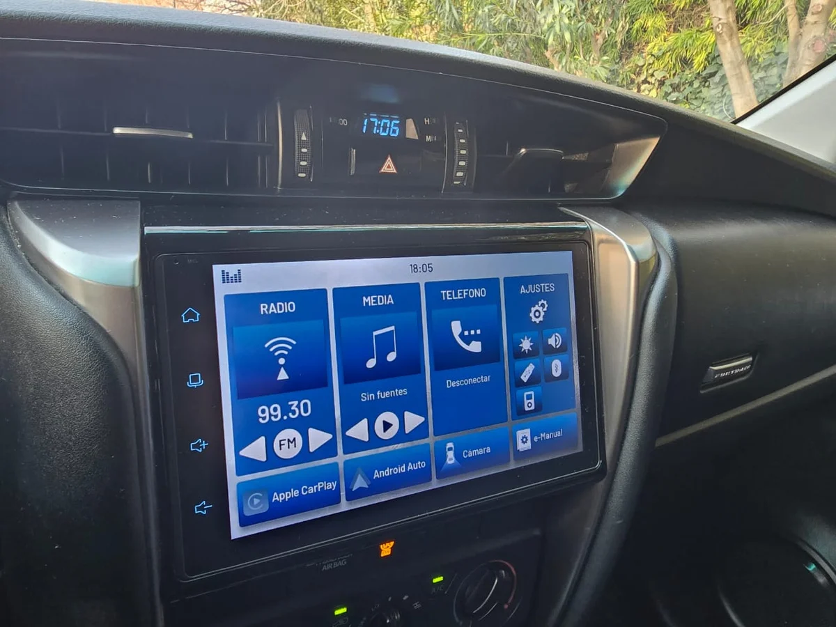 2022 TOYOTA FORTUNER 2.7 4x2 - Miniatura 18