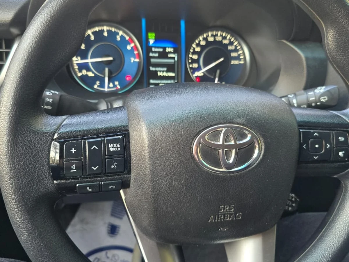 2022 TOYOTA FORTUNER 2.7 4x2 - Miniatura 21