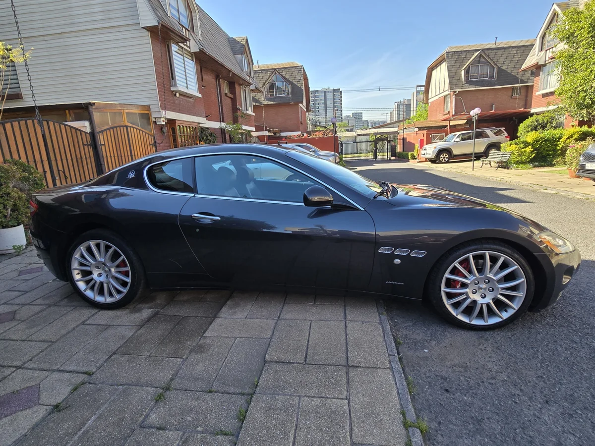2012 MASERATI GRAN TURISMO 4.7L V8 AUT - Miniatura 6