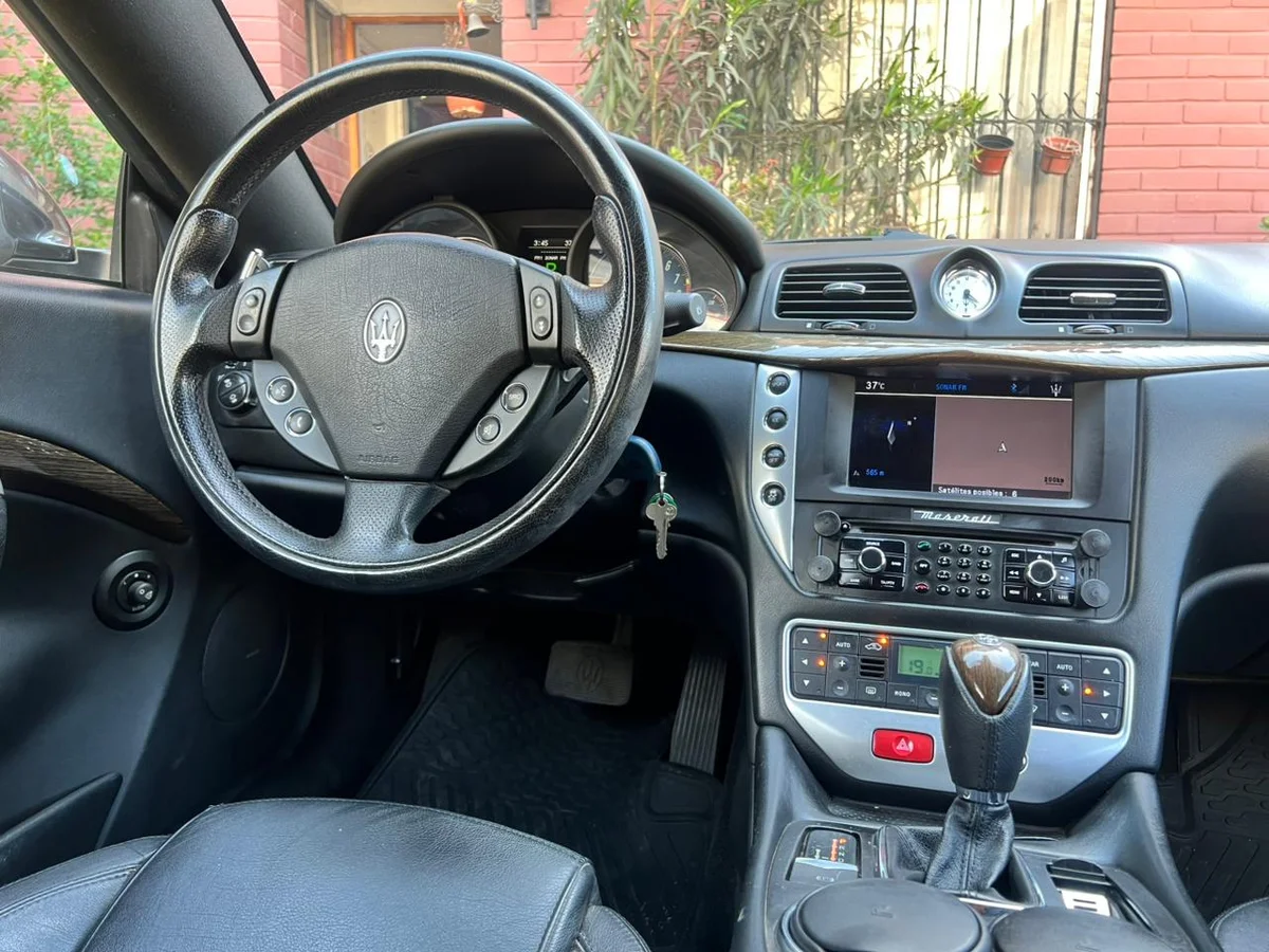 2012 MASERATI GRAN TURISMO 4.7L V8 AUT - Miniatura 24