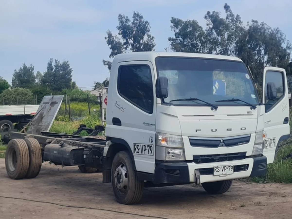 2022 MITSUBISHI FUSO CANTER 715 - Miniatura 2