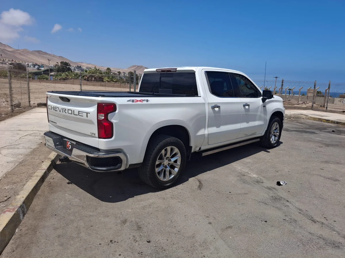 2019 CHEVROLET SILVERADO CC DCAB 4X4 5.3 AUT - Miniatura 6