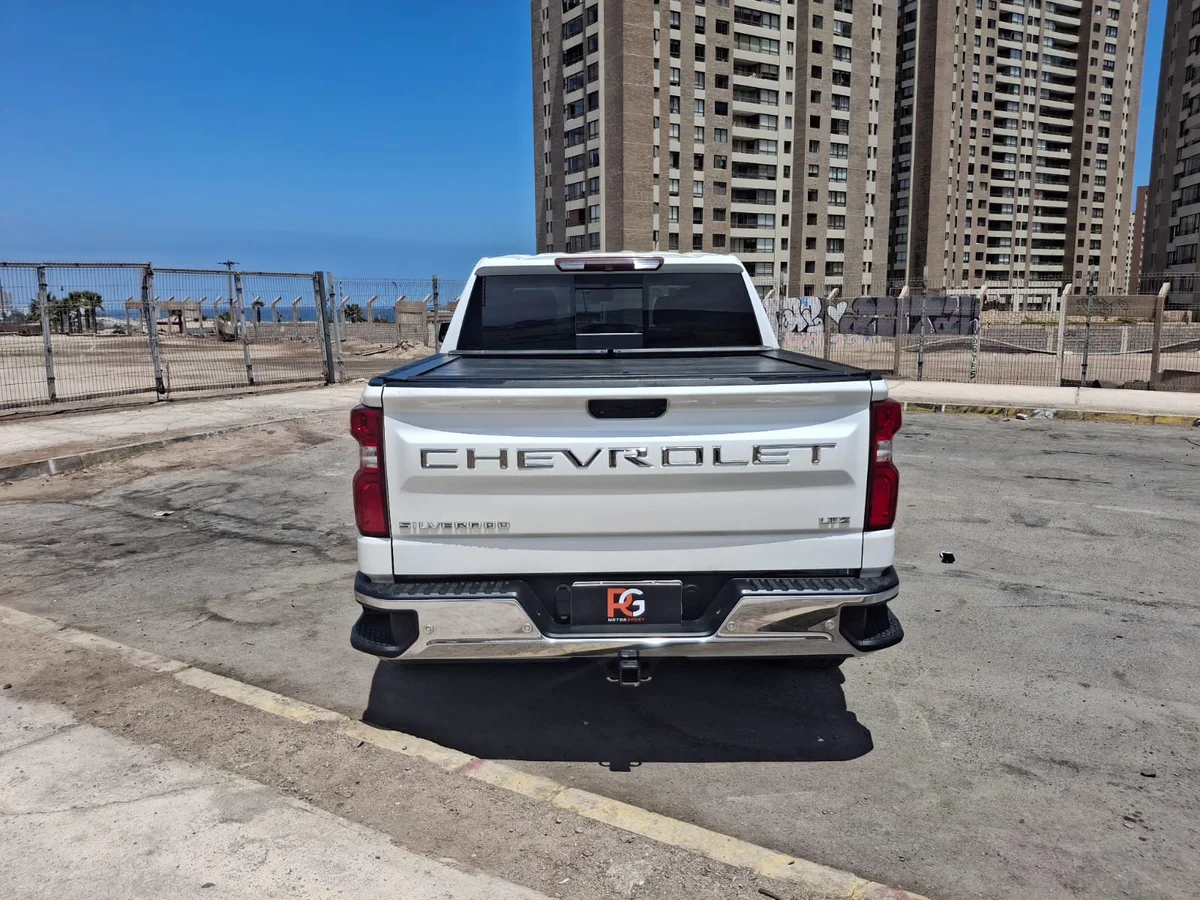2019 CHEVROLET SILVERADO CC DCAB 4X4 5.3 AUT - Miniatura 5