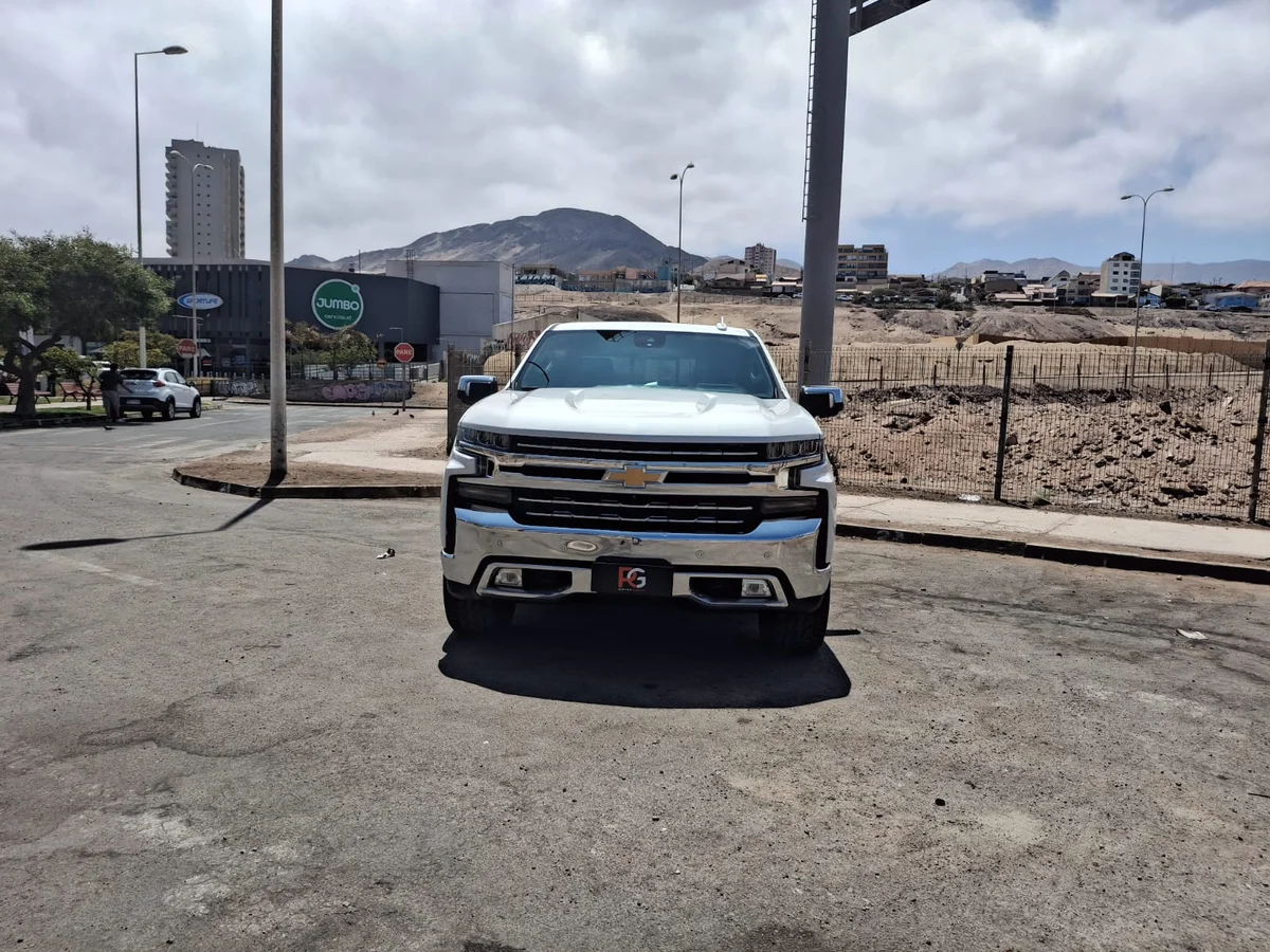2019 CHEVROLET SILVERADO CC DCAB 4X4 5.3 AUT - Miniatura 2