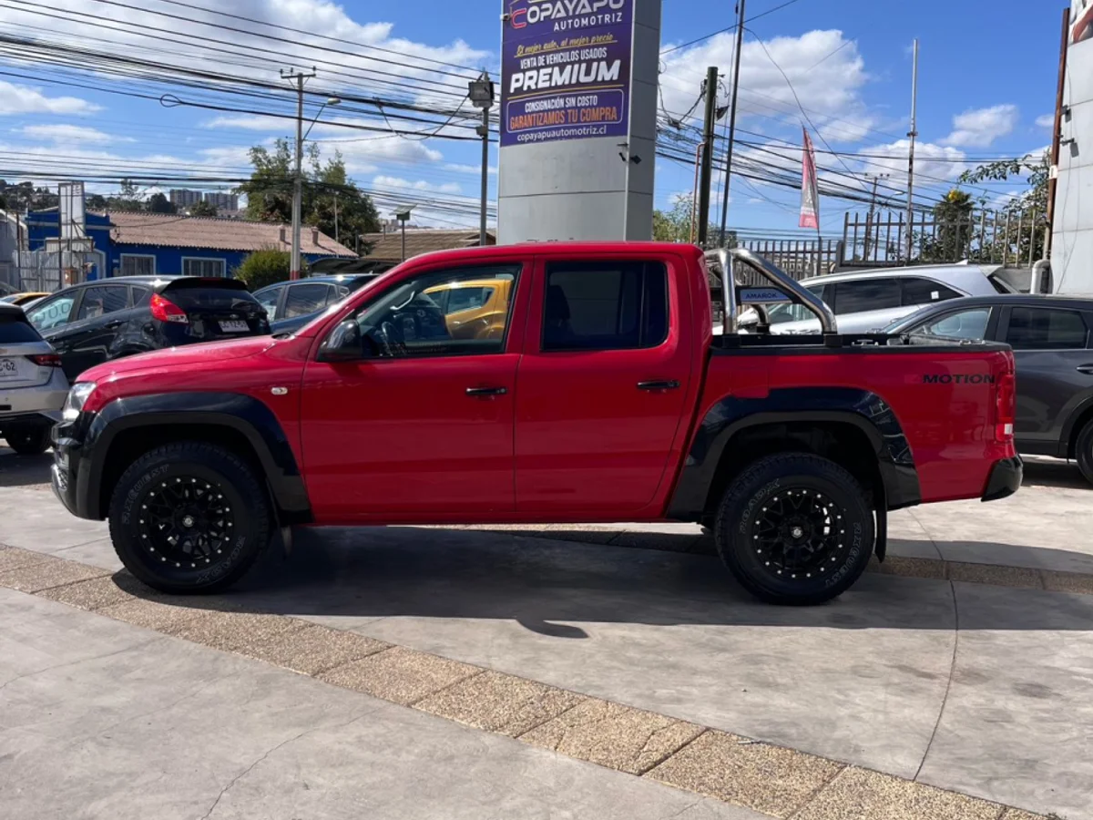 2021 VOLKSWAGEN AMAROK DCAB TDI 4X4 TRENDLINE 2.0 - Miniatura 8