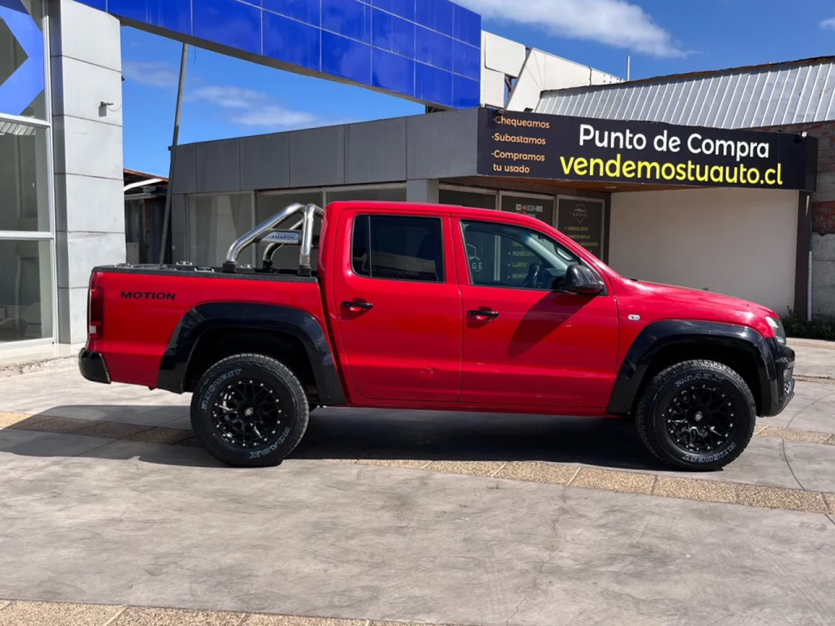 2021 VOLKSWAGEN AMAROK DCAB TDI 4X4 TRENDLINE 2.0 - Miniatura 7