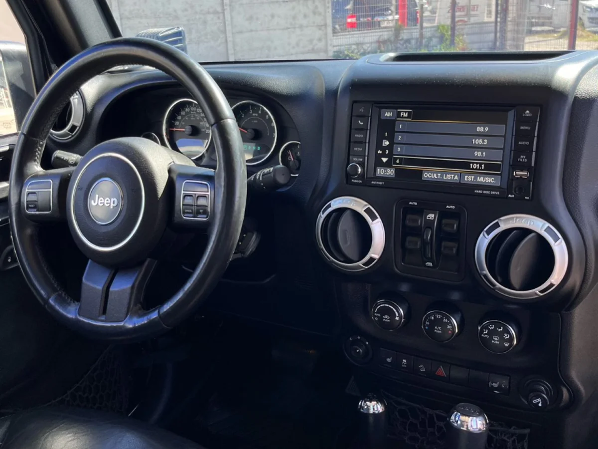 2015 Jeep Wrangler - Miniatura 8