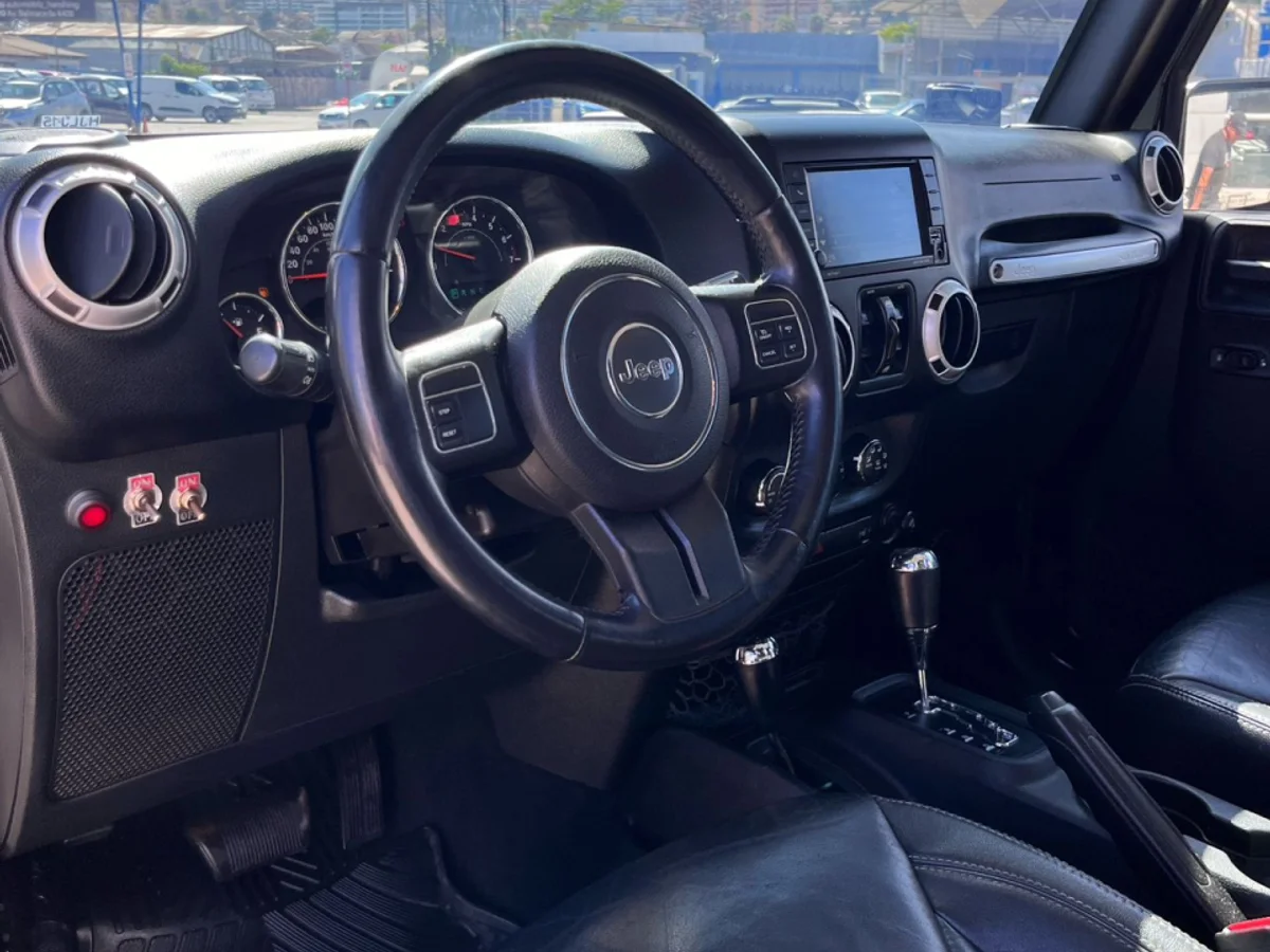 2015 Jeep Wrangler - Miniatura 12