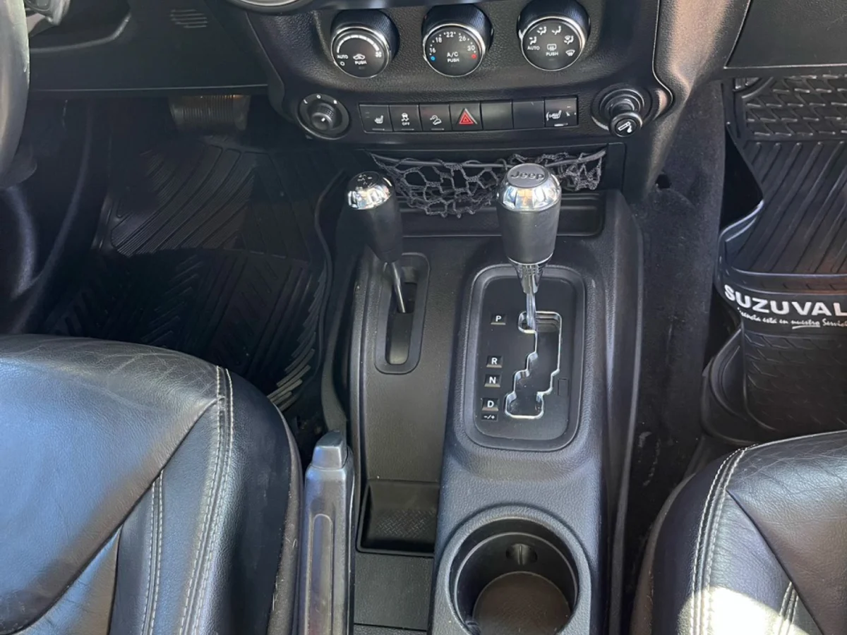 2015 Jeep Wrangler - Miniatura 14