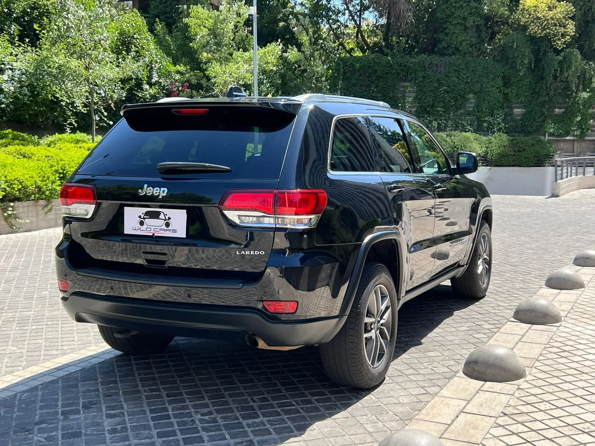 2022 JEEP GRAND CHEROKEE LAREDO 3.6 - Miniatura 4