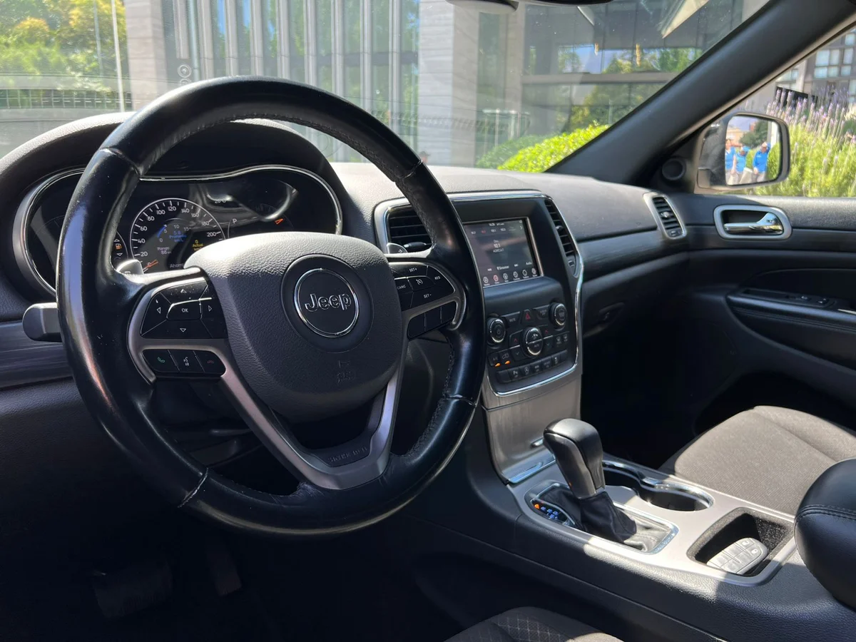 2022 JEEP GRAND CHEROKEE LAREDO 3.6 - Miniatura 9