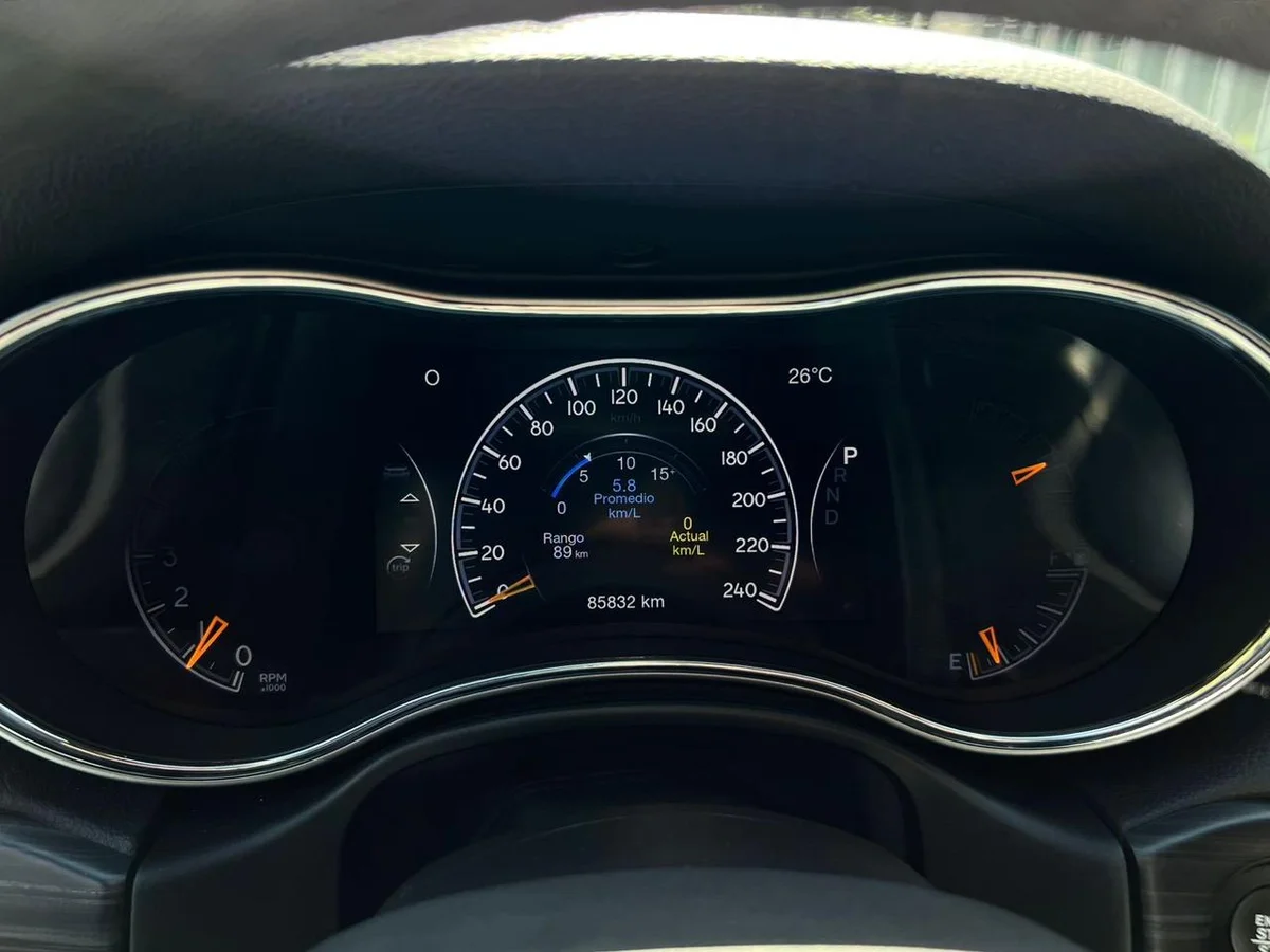 2022 JEEP GRAND CHEROKEE LAREDO 3.6 - Miniatura 14