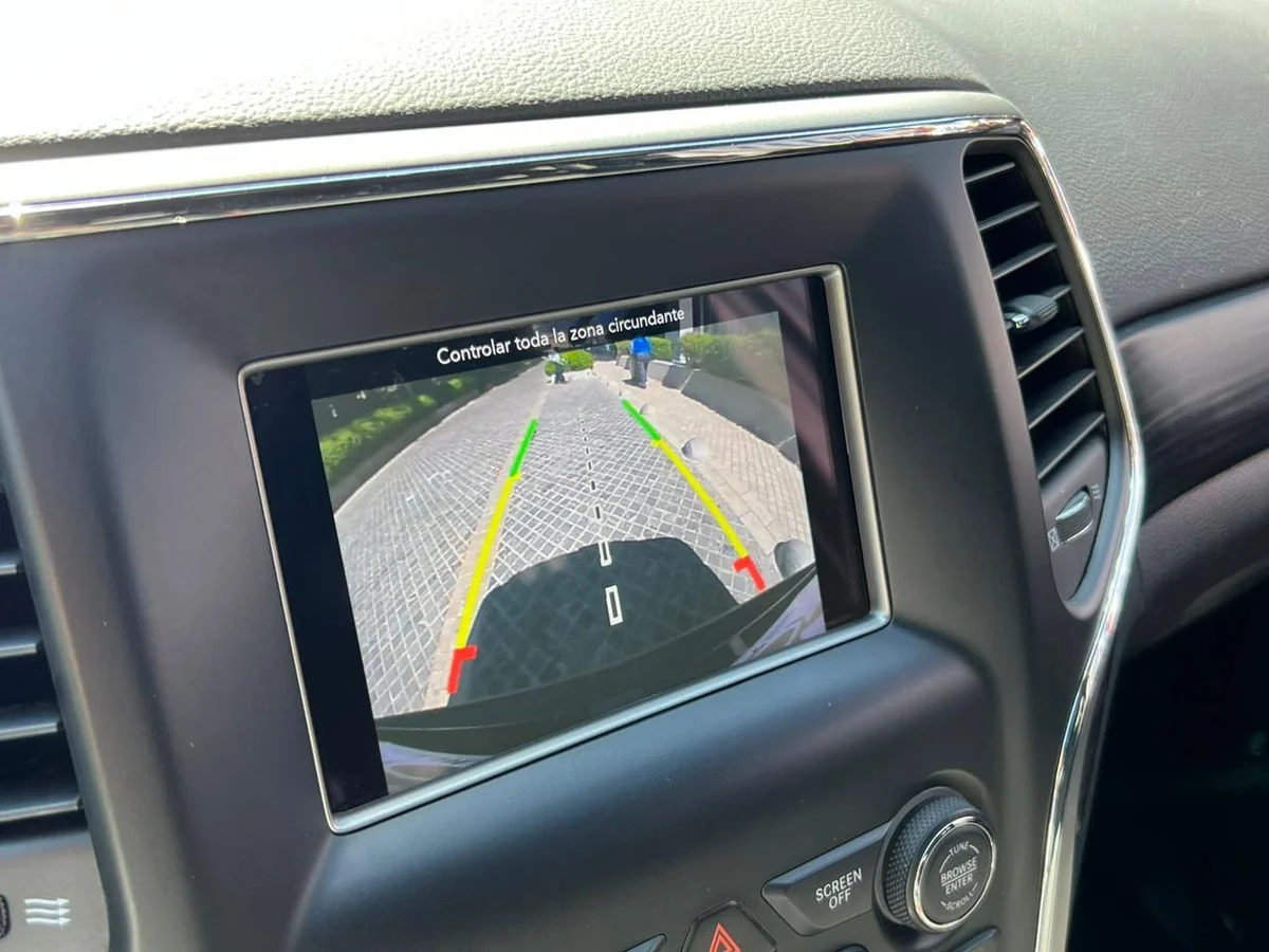 2022 JEEP GRAND CHEROKEE LAREDO 3.6 - Miniatura 15