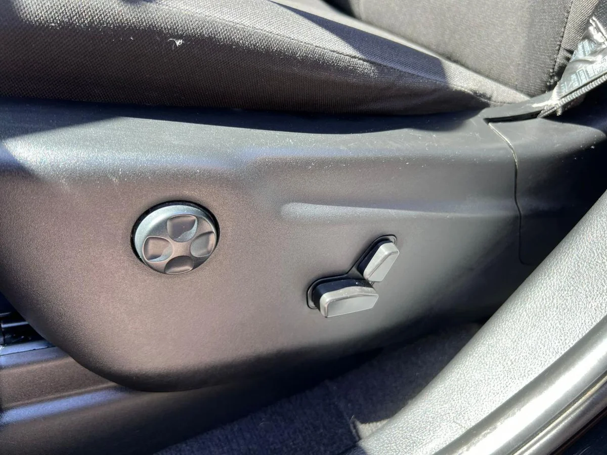 2022 JEEP GRAND CHEROKEE LAREDO 3.6 - Miniatura 21