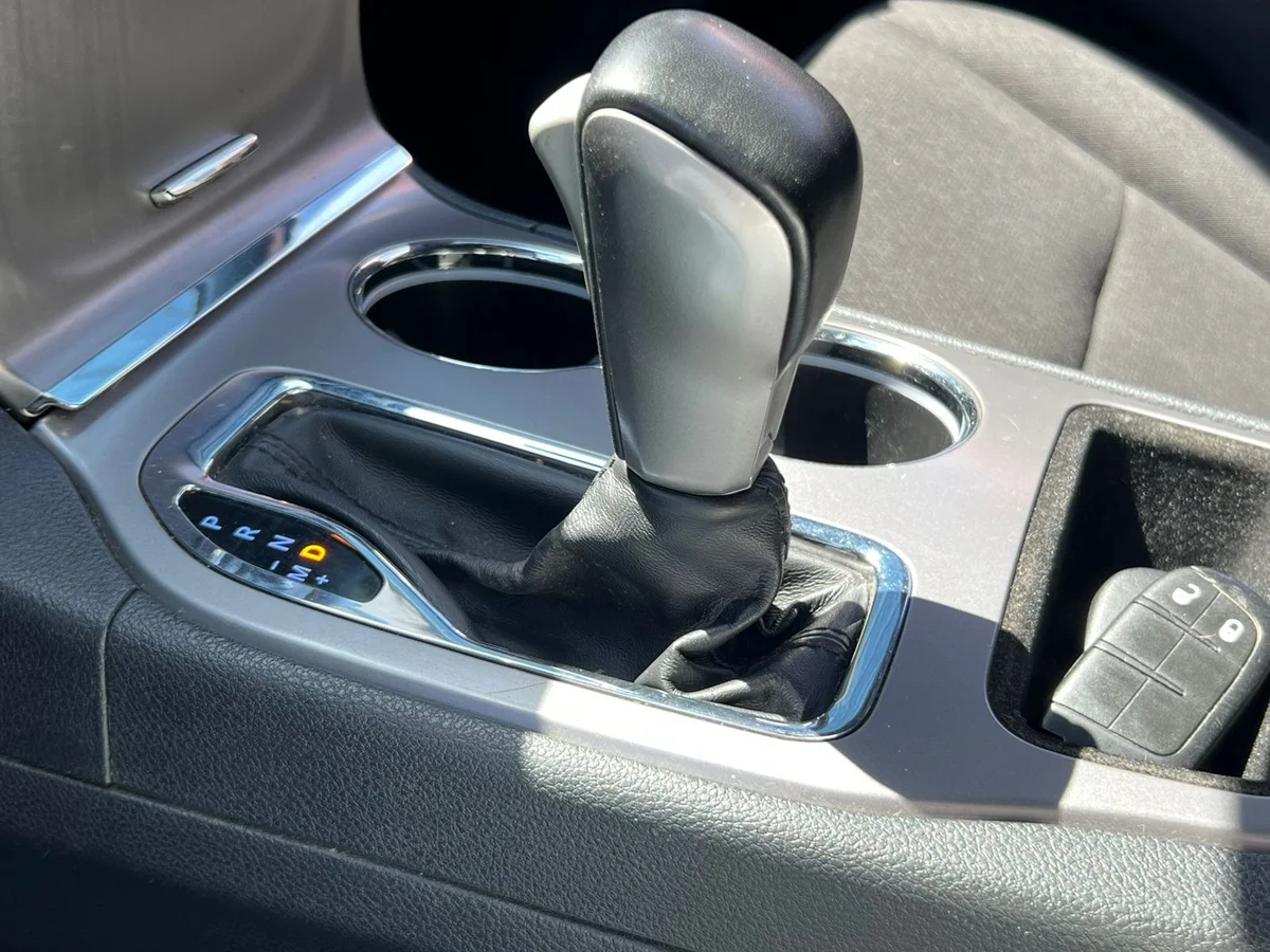 2022 JEEP GRAND CHEROKEE LAREDO 3.6 - Miniatura 19