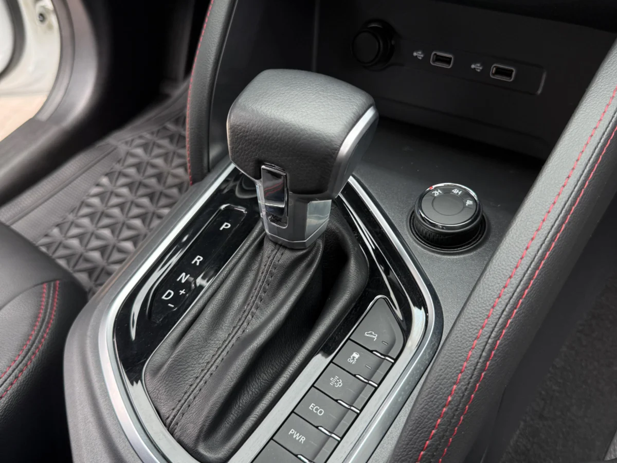 2024 MAXUS T60 GLX 4X4 AUTOMATICO - Miniatura 12