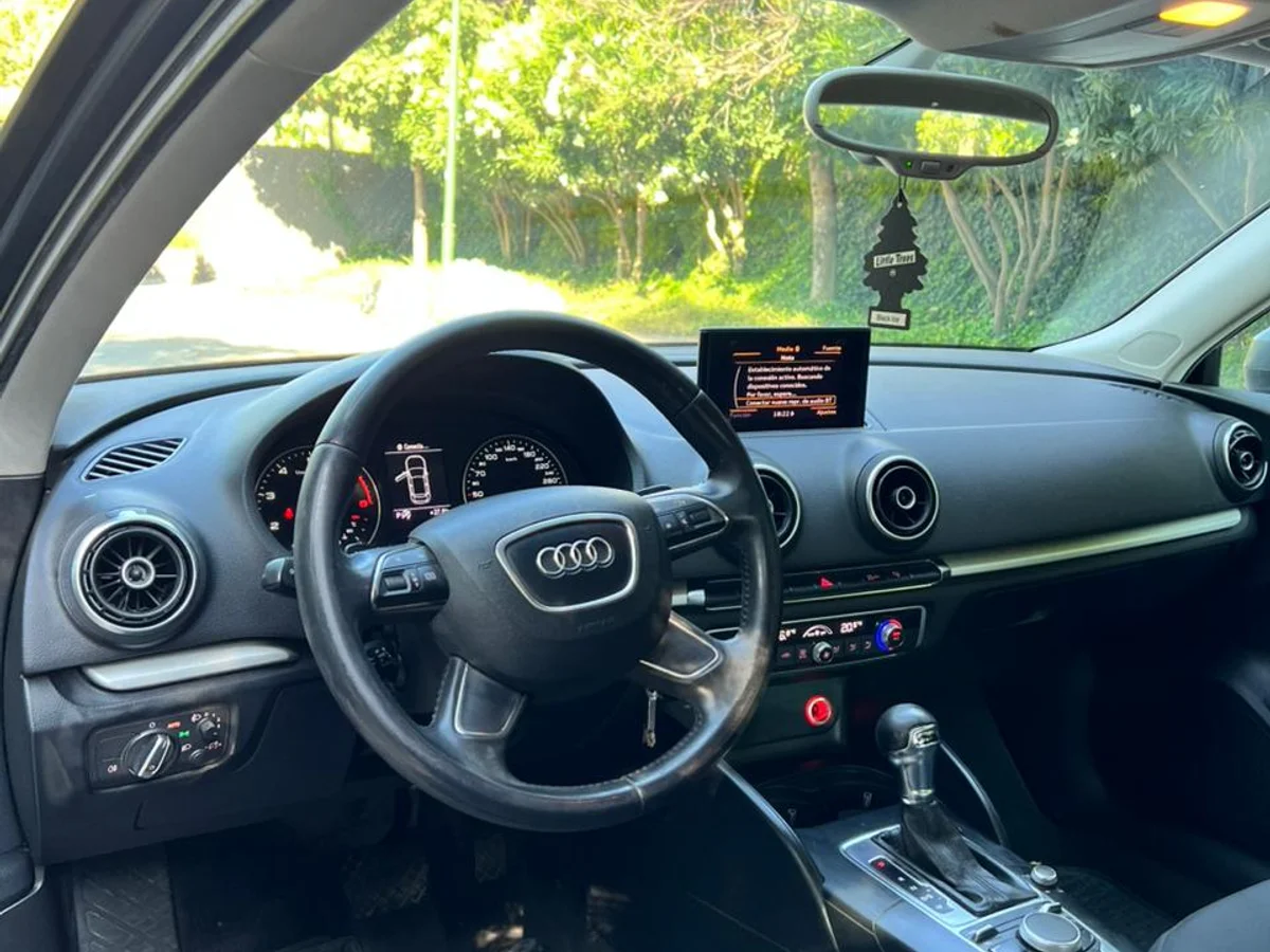 2014 AUDI A3 ATTRACTION TFSI 1.2L AUT - Miniatura 9