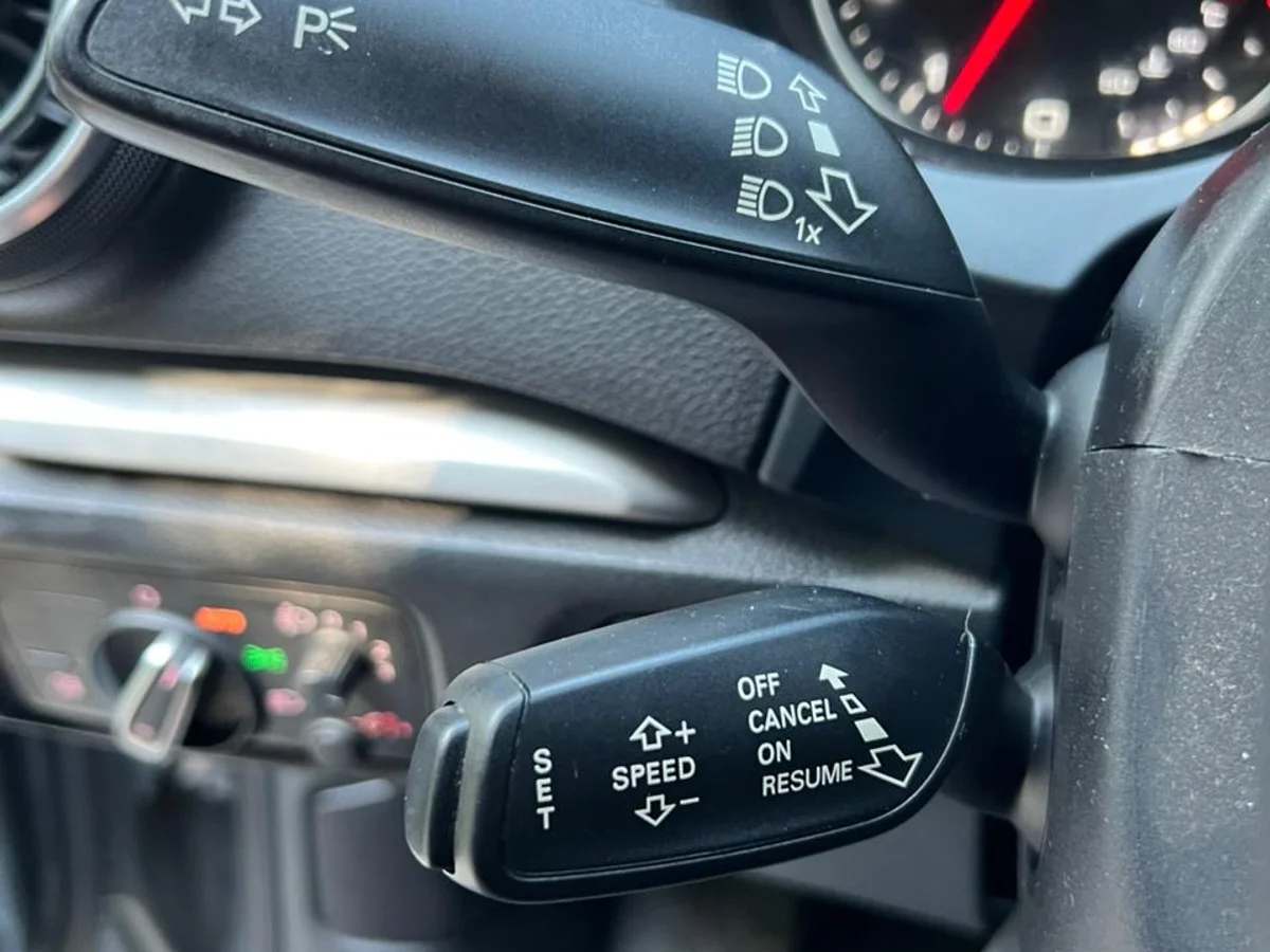 2014 AUDI A3 ATTRACTION TFSI 1.2L AUT - Miniatura 6