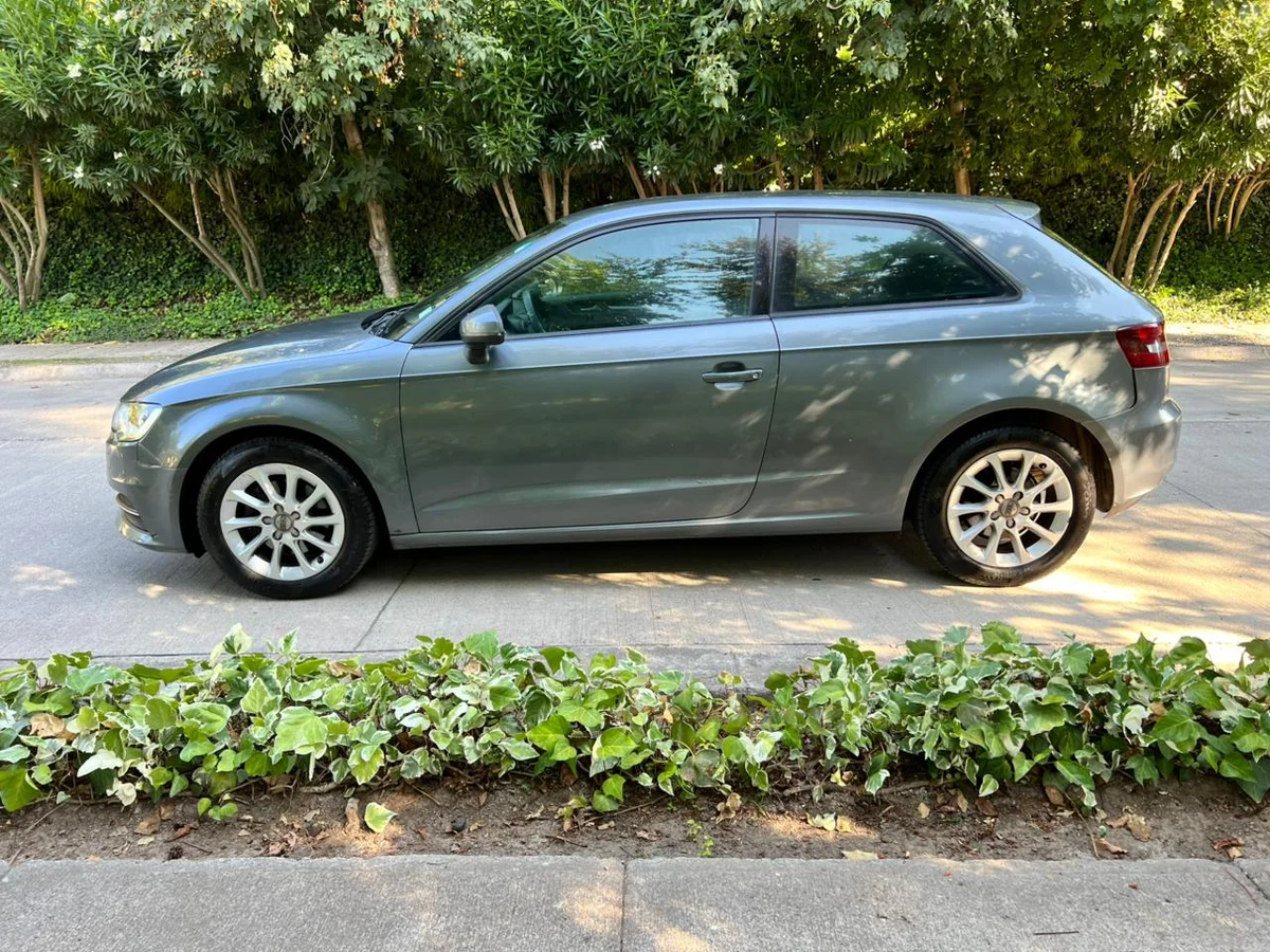 2014 AUDI A3 ATTRACTION TFSI 1.2L AUT - Miniatura 18
