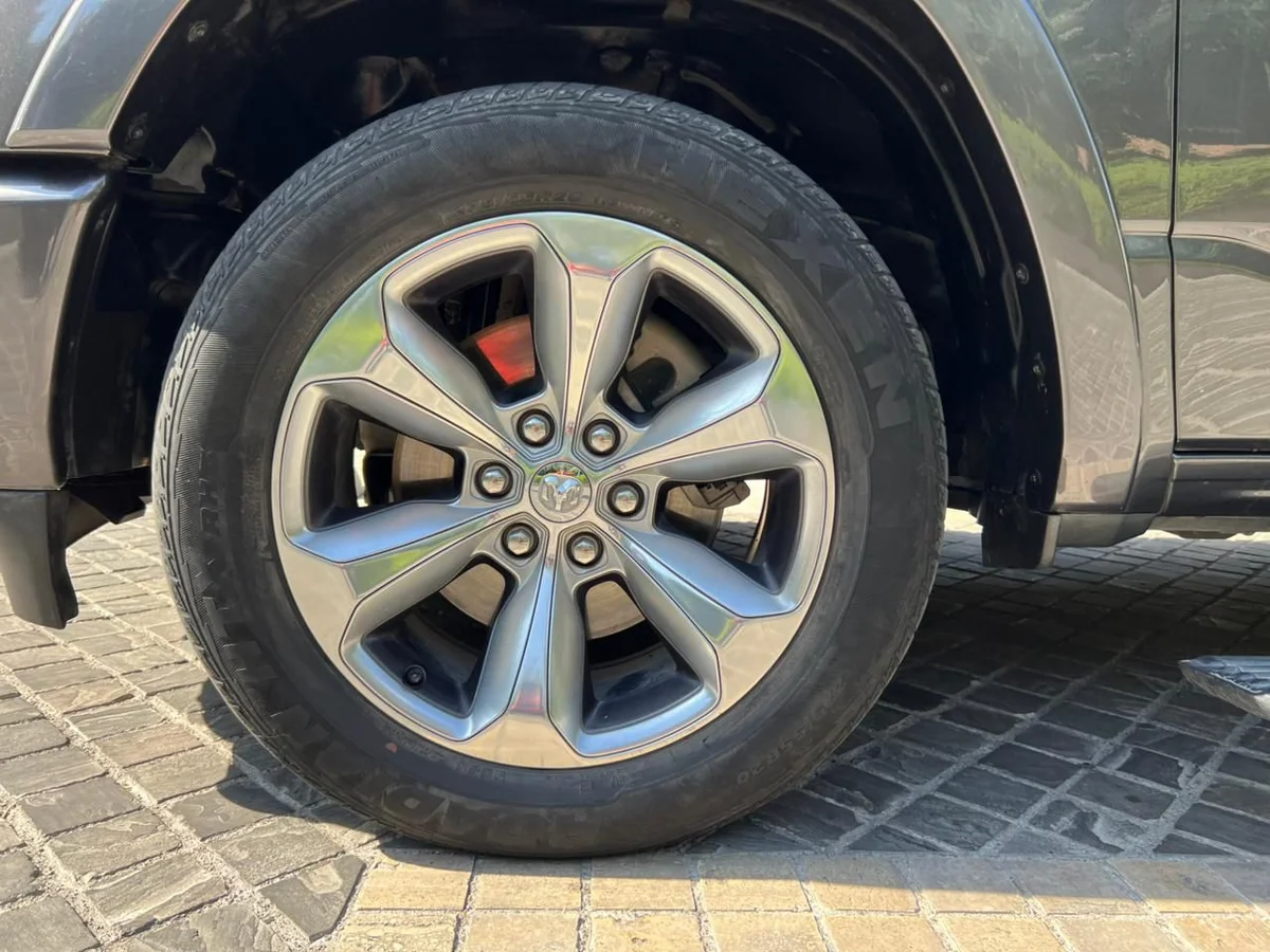 2021 RAM 1500 LIMITED 4X4 5.7 AUT - Miniatura 9