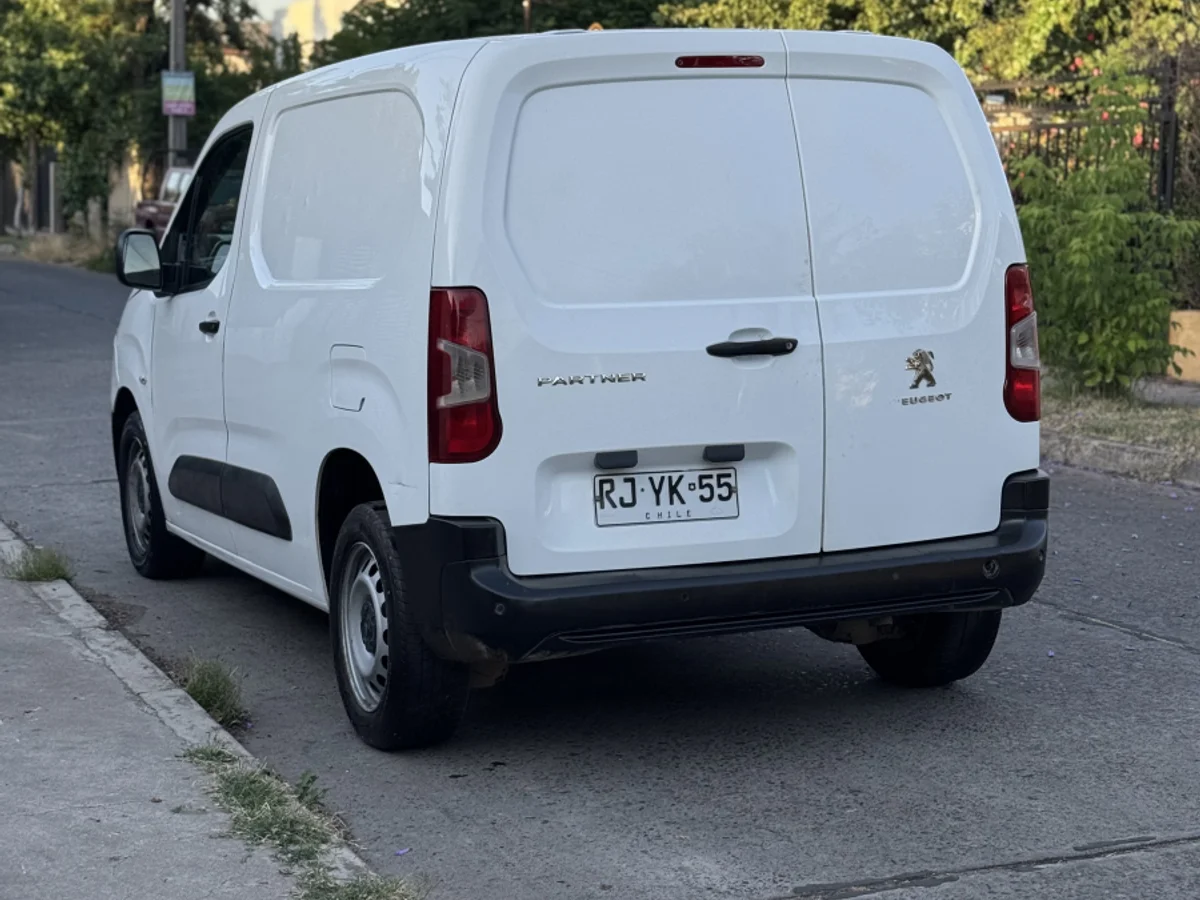 2022 PEUGEOT PARTNER HDI 1.6 - Miniatura 4
