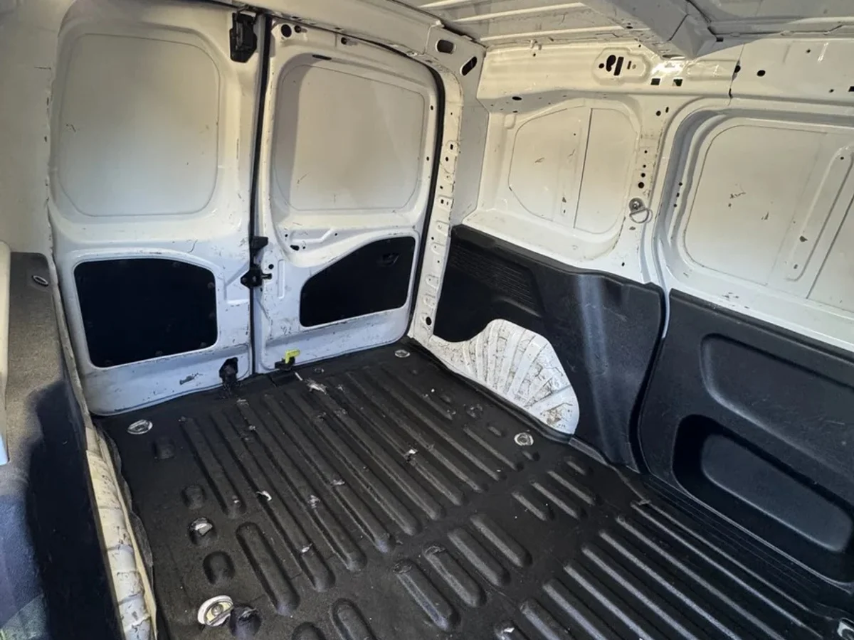 2022 PEUGEOT PARTNER HDI 1.6 - Miniatura 9