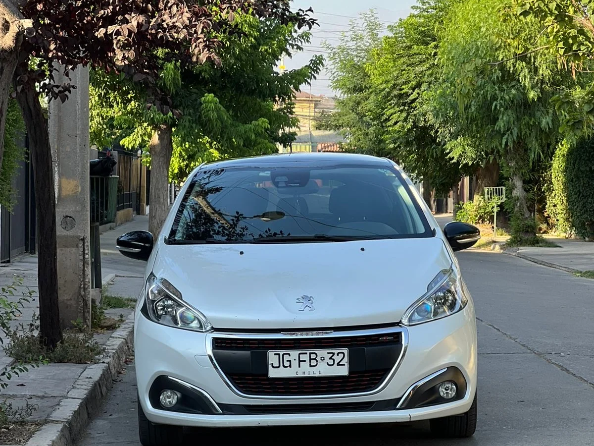2017 PEUGEOT 208 GT LINE 1.2 AUT - Miniatura 5
