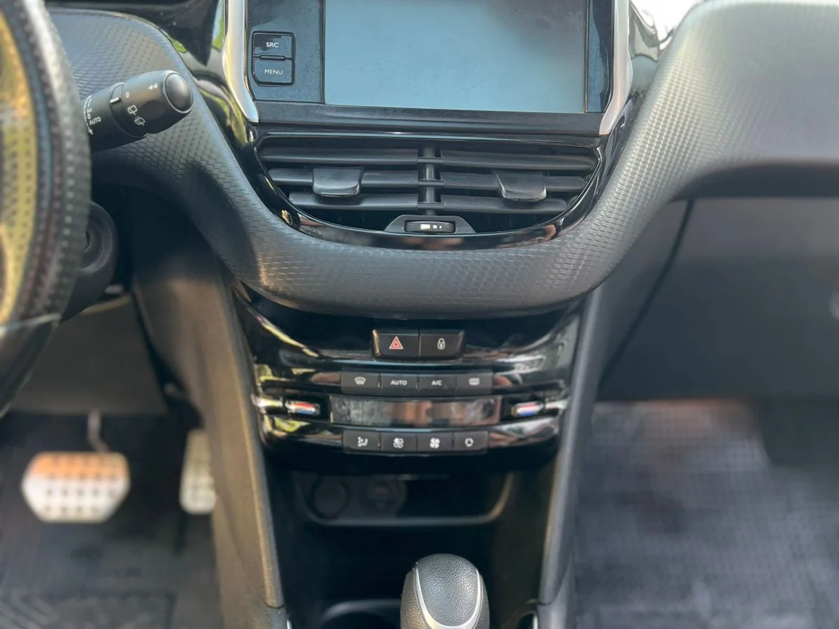 2017 PEUGEOT 208 GT LINE 1.2 AUT - Miniatura 3