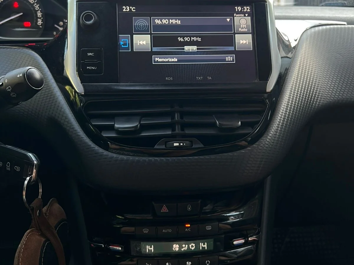 2017 PEUGEOT 208 GT LINE 1.2 AUT - Miniatura 15