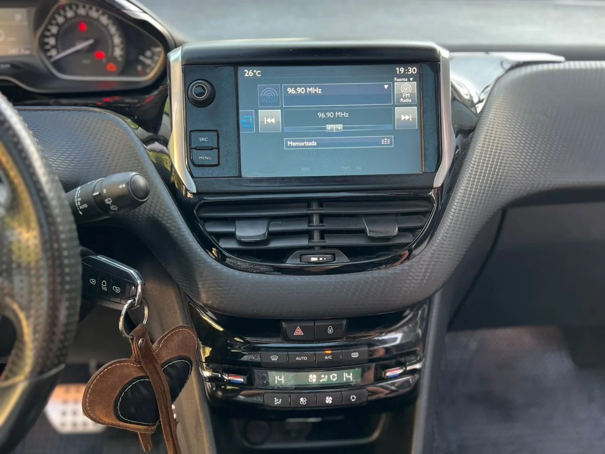 2017 PEUGEOT 208 GT LINE 1.2 AUT - Miniatura 16