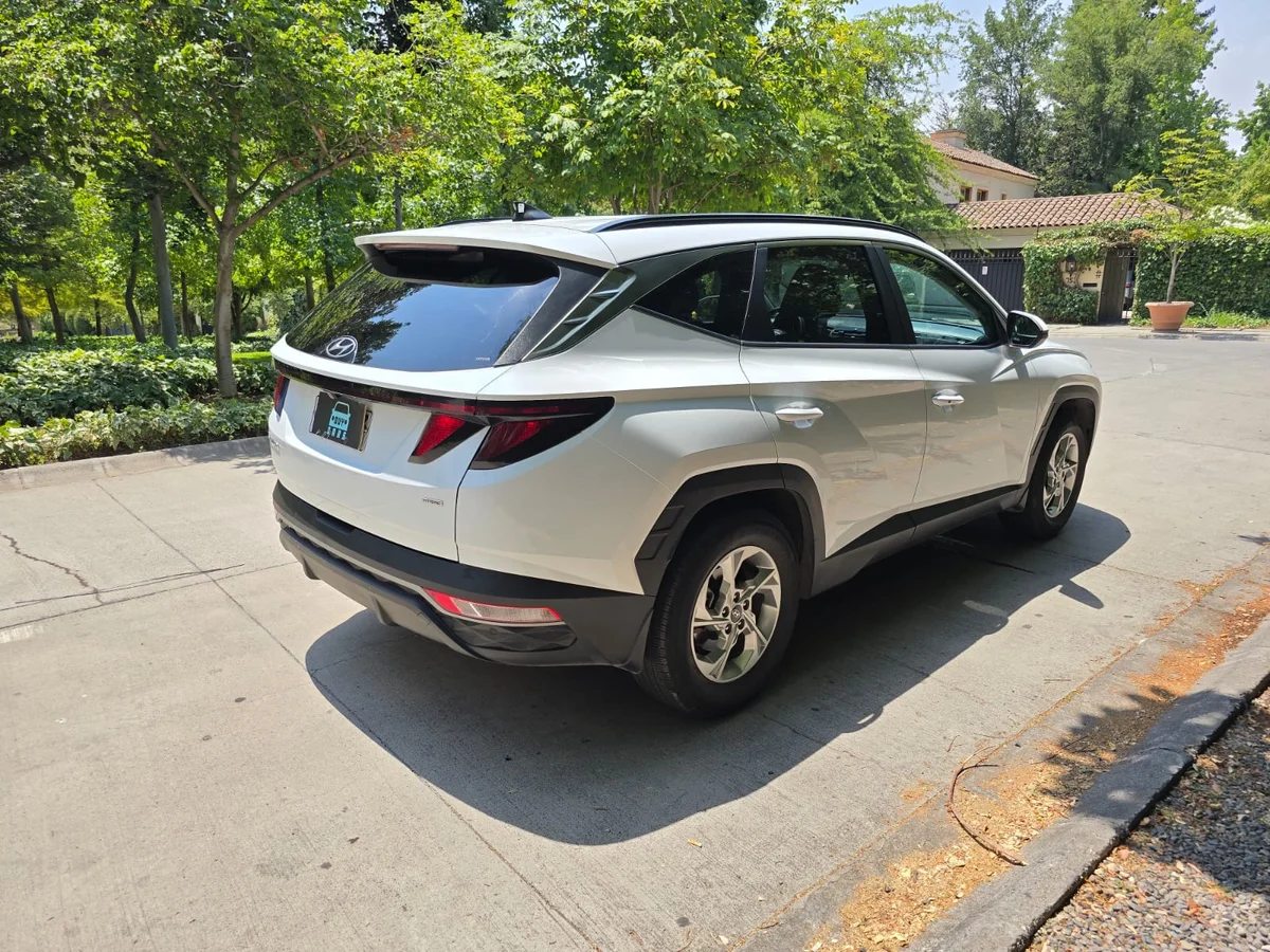 2023 HYUNDAI TUCSON NX4 MPI 4X4 2.0 AUT (4X4 PERMANENTE) - Miniatura 4
