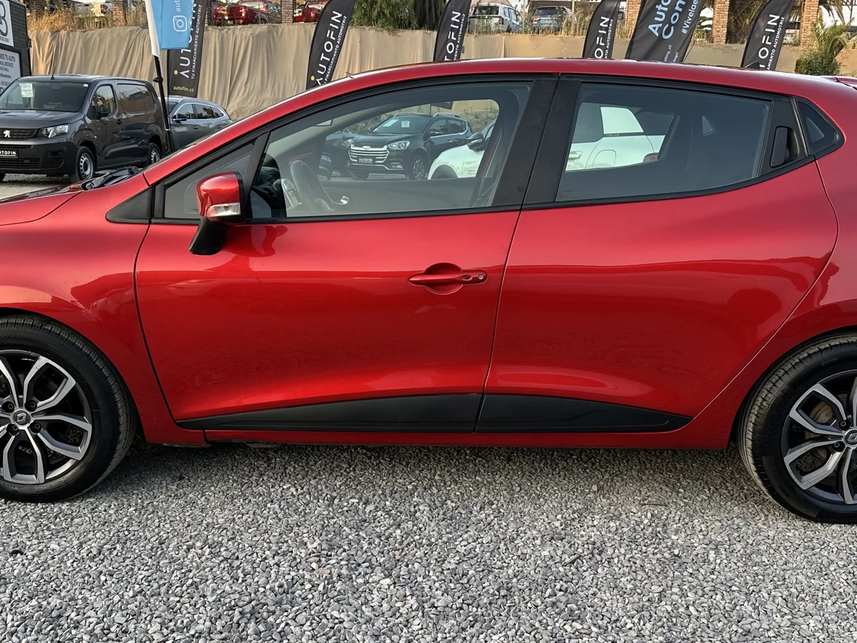 2017 RENAULT CLIO IV HB 1.2 EXPRESSION - Miniatura 8