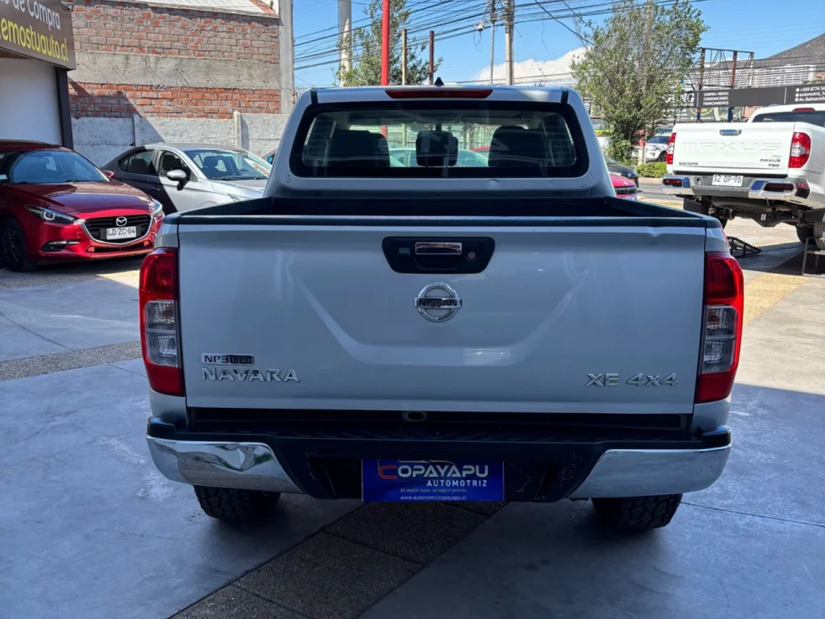 2021 NISSAN NP300 NAVARA XE 4X4 - Miniatura 4