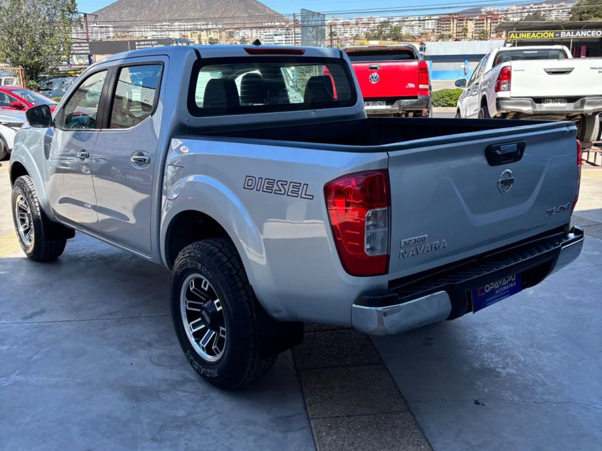 2021 NISSAN NP300 NAVARA XE 4X4 - Miniatura 5