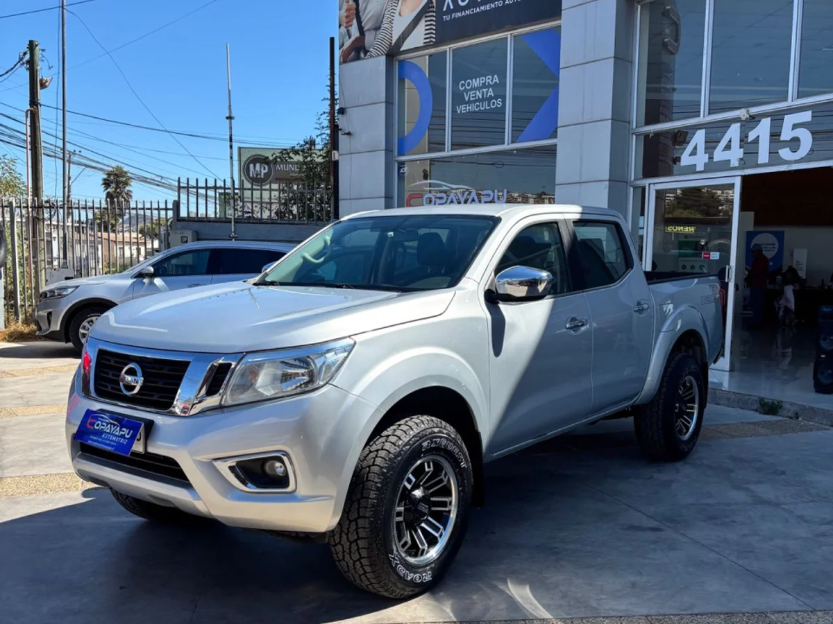2021 NISSAN NP300 NAVARA XE 4X4 - Miniatura 10