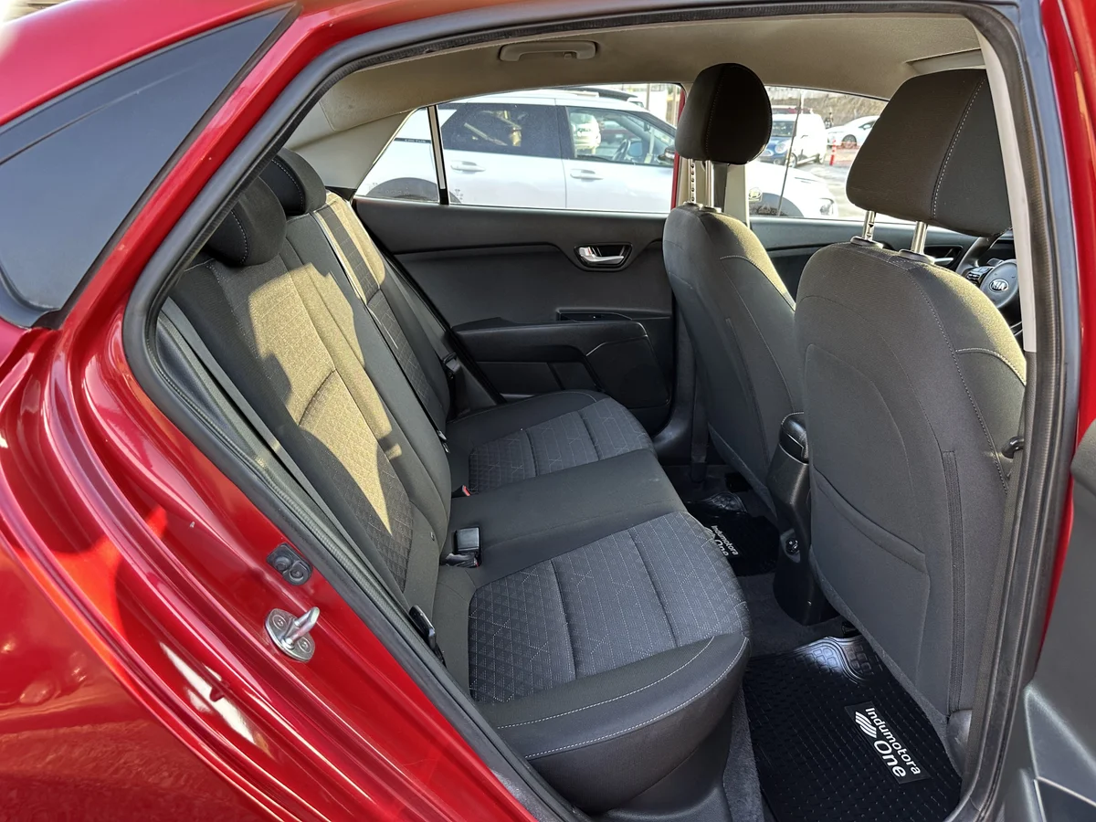 2021 KIA RIO 4 EX FULL UNICO DUEÑO - Miniatura 12