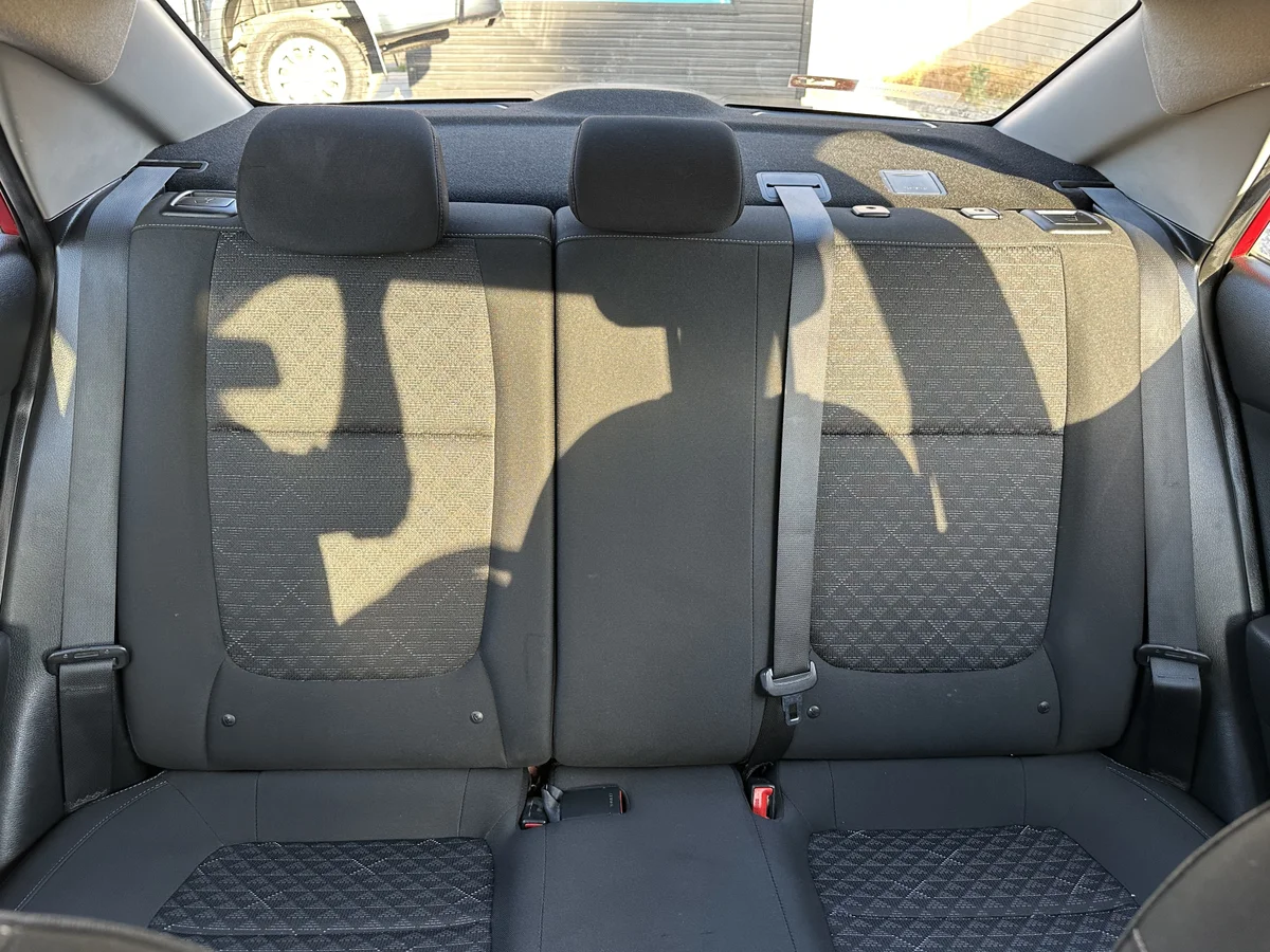 2021 KIA RIO 4 EX FULL UNICO DUEÑO - Miniatura 16