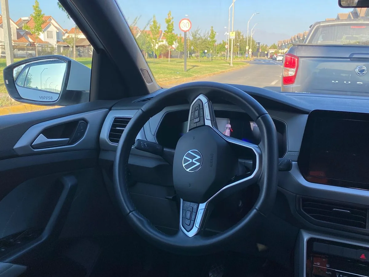 2025 VOLKSWAGEN T-CROSS 1.0L TSI COMFORTLINE MT 4X2 - Miniatura 4