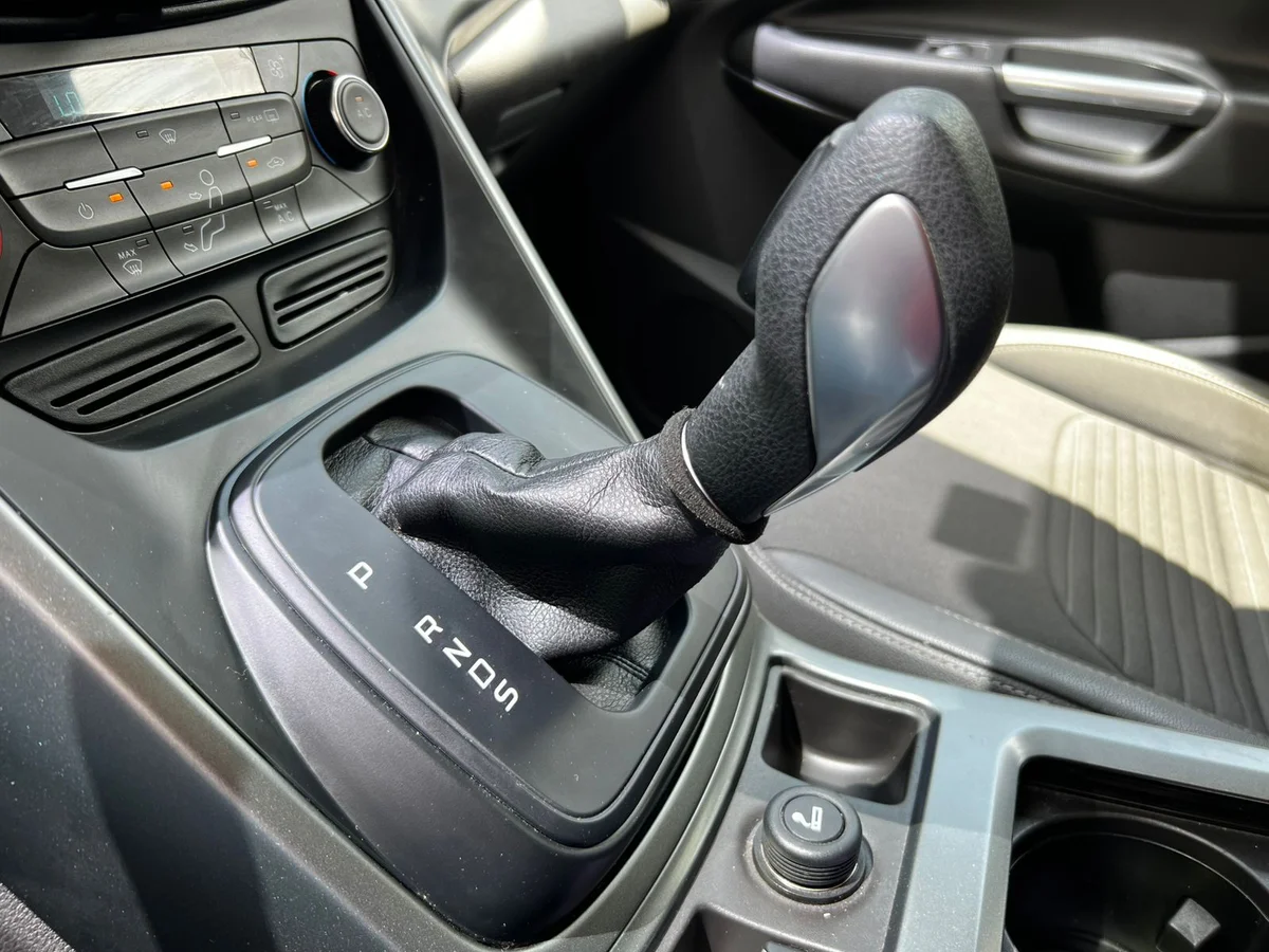 2019 FORD ESCAPE SE 2.5L AUT 4X2 - Miniatura 17