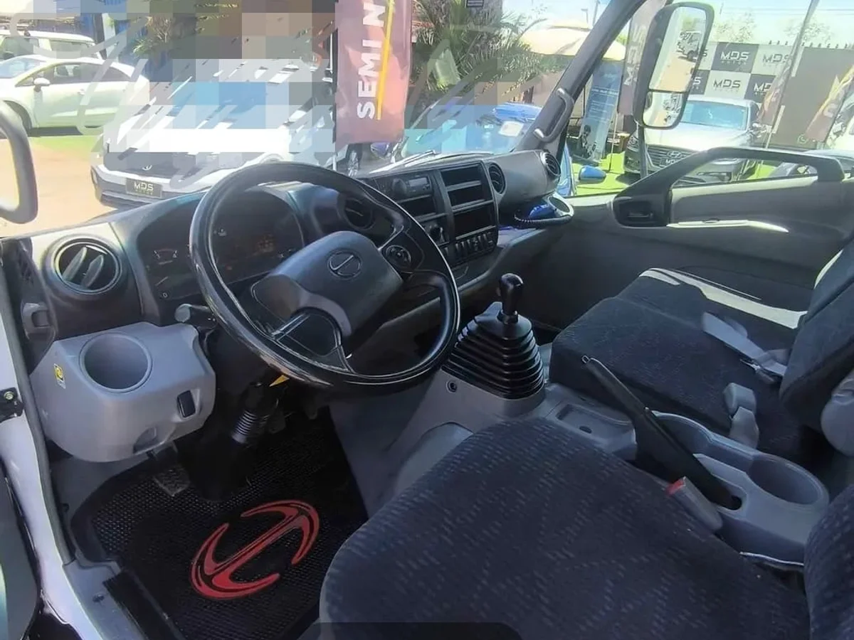 2022 HINO 300 - Miniatura 3