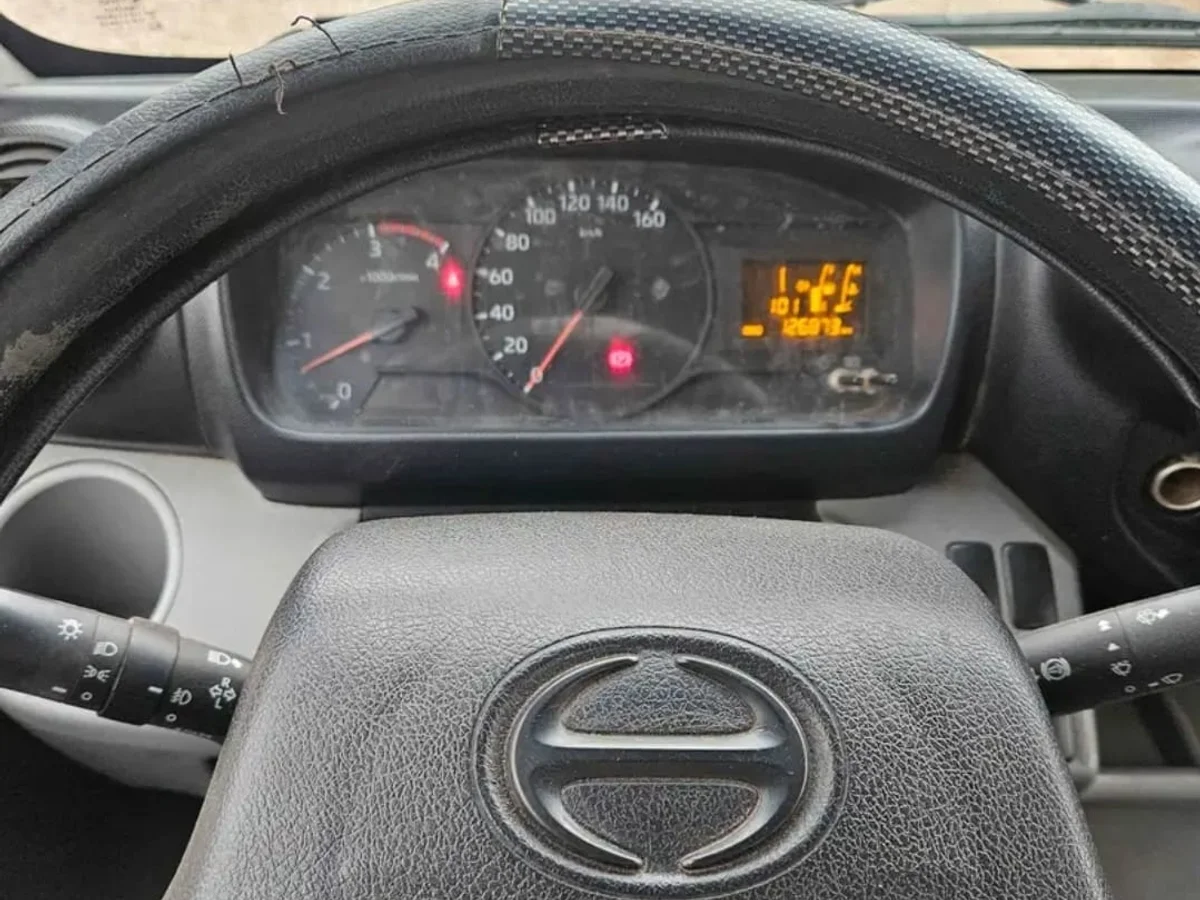 2022 HINO 300 - Miniatura 4