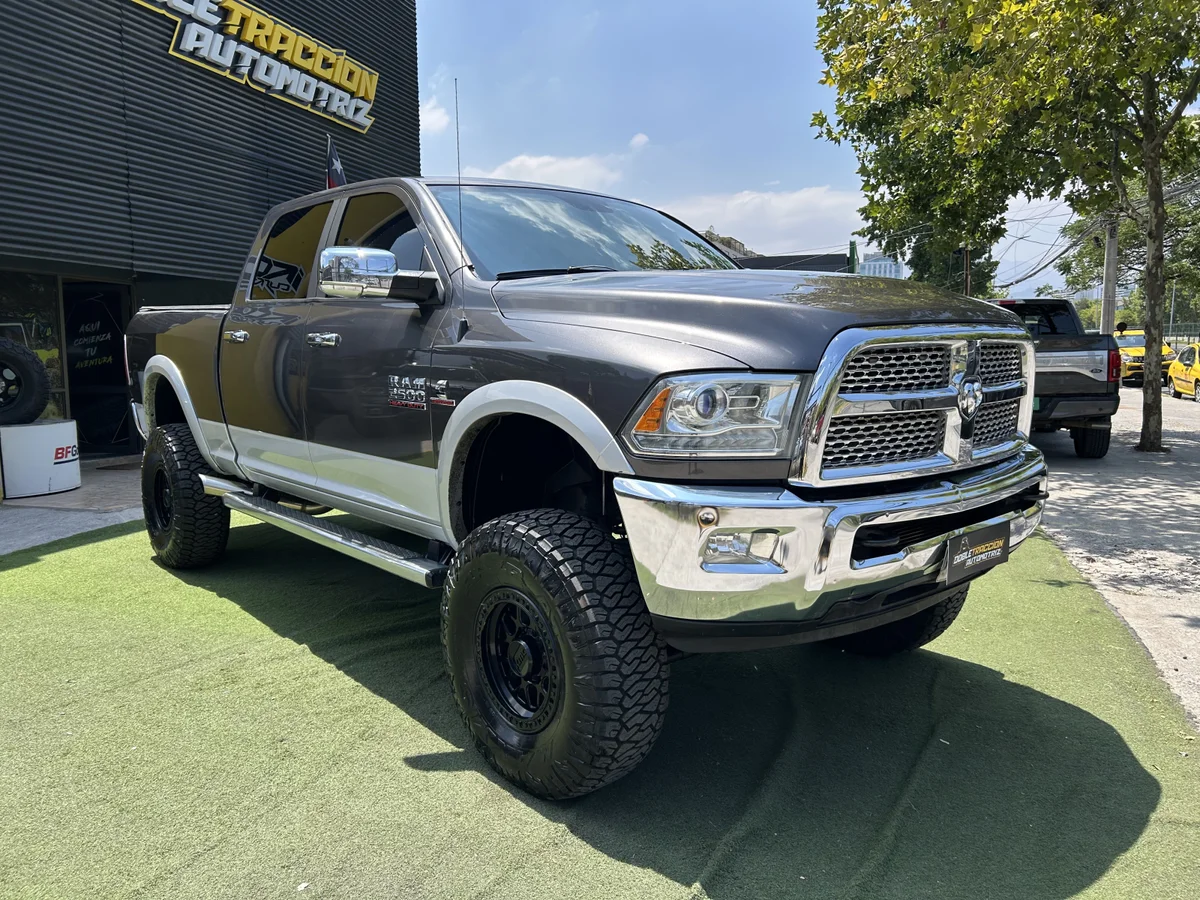 DODGE RAM2500 LARAMIE 2015